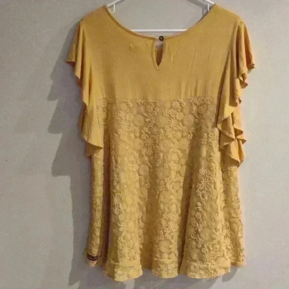 Women's Matilda Jane Bocce ball lace back top mustard color top size large - Picture 2 of 5